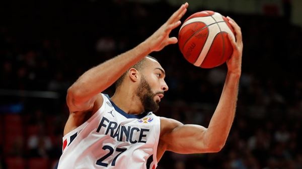 Гобер назван лучшим баскетболистом года во Франции